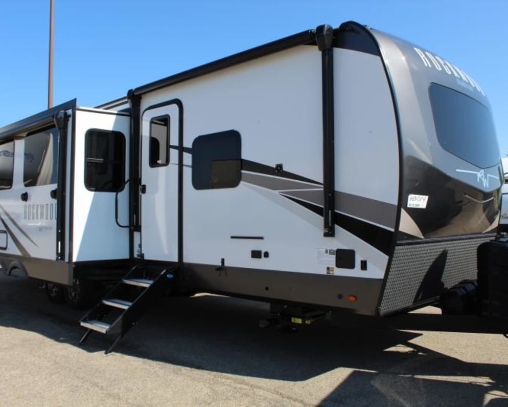 2023 Class C RV for Rent in Tavares, Florida - RVUSA.com