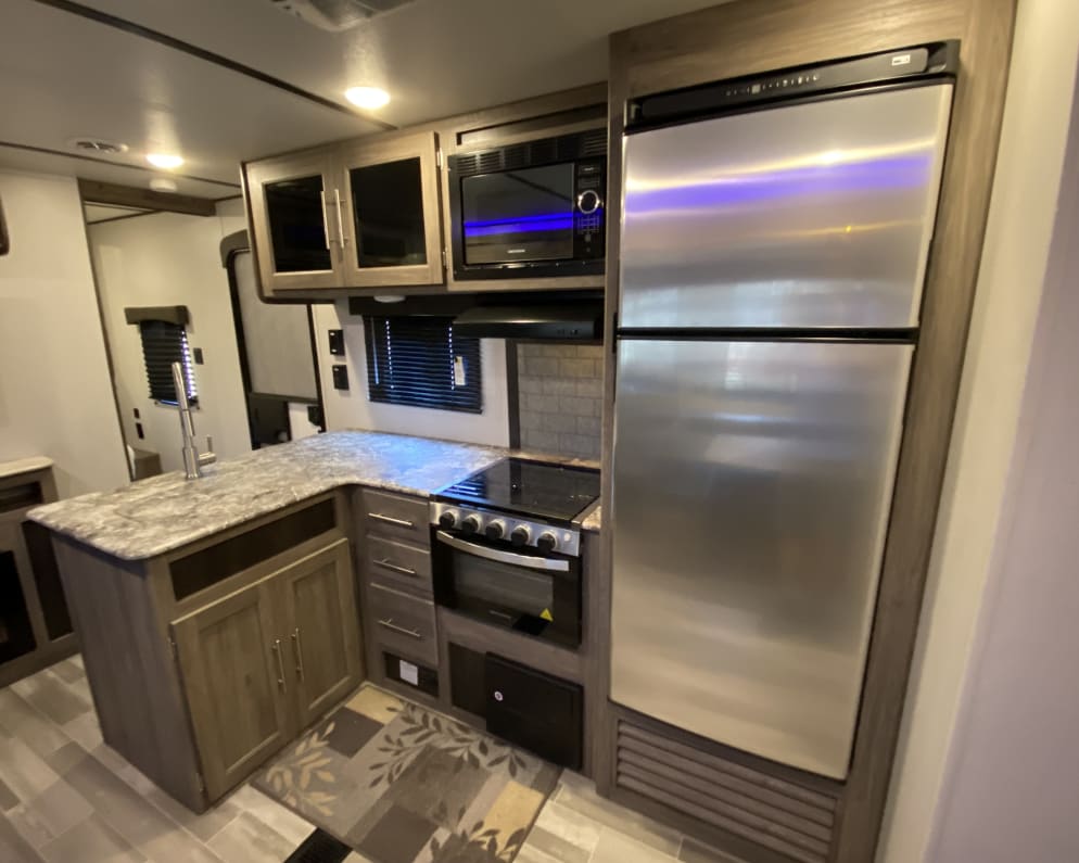 2021 Crossroads Zinger  by Keystone for rent in 71901