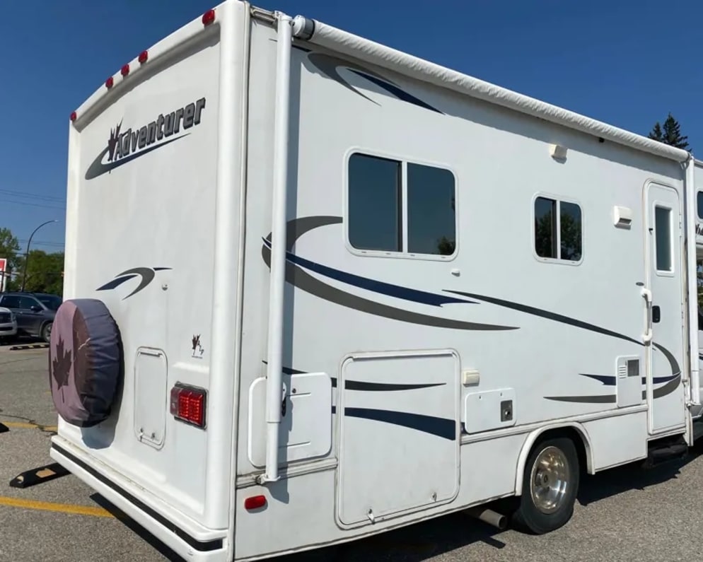 2010 Adventurer Adventurer Motorhome available for rent in Calgary Alberta