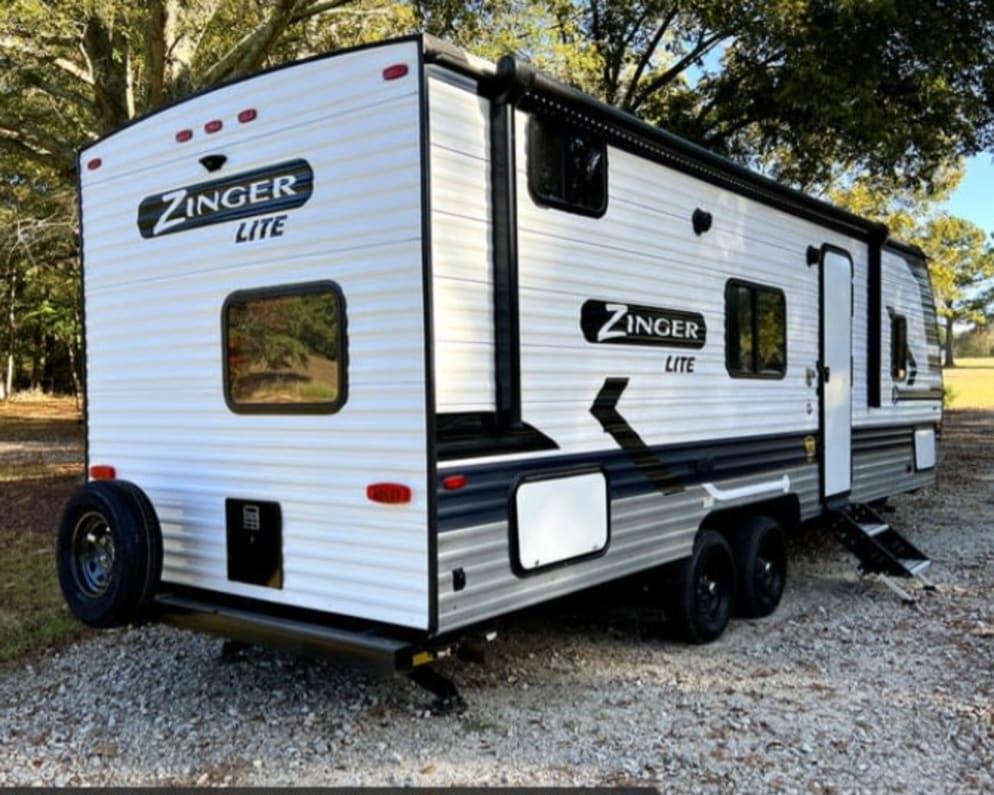 2022 Crossroads RV Zinger Lite