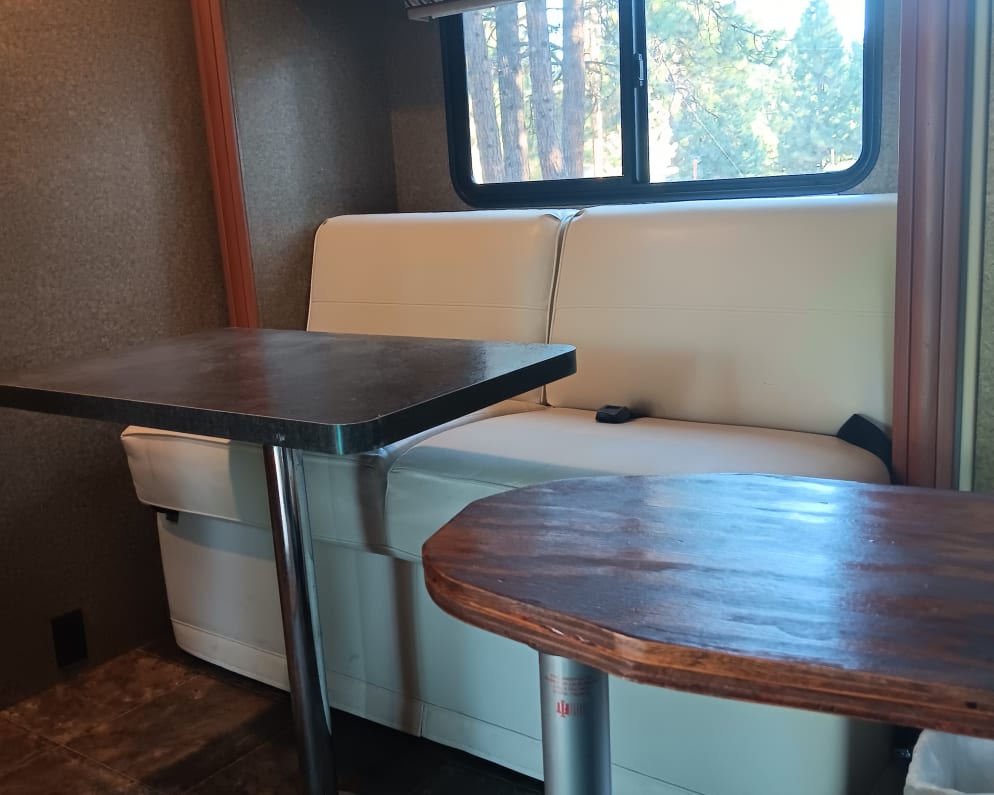 2013 Itasca Navion Class C for rent in Bend Oregon