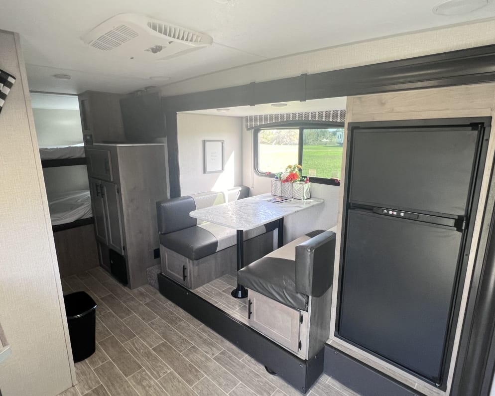 2021 Sonic 211VDB  by Venture for rent in 75762