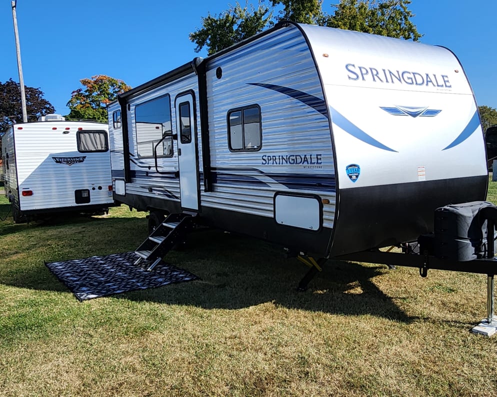 2021 Travel Trailer RV for Rent in Zanesville, Ohio