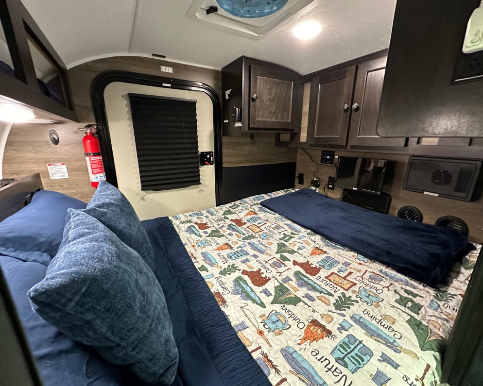 2022 Braxton Creek Bushwhacker Travel Trailer for rent in Springfield Missouri