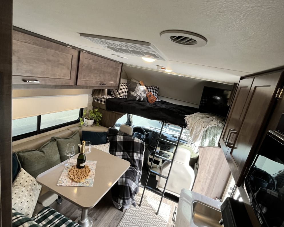 2022 Minnie Winnie  by Winnebago for rent in 89436