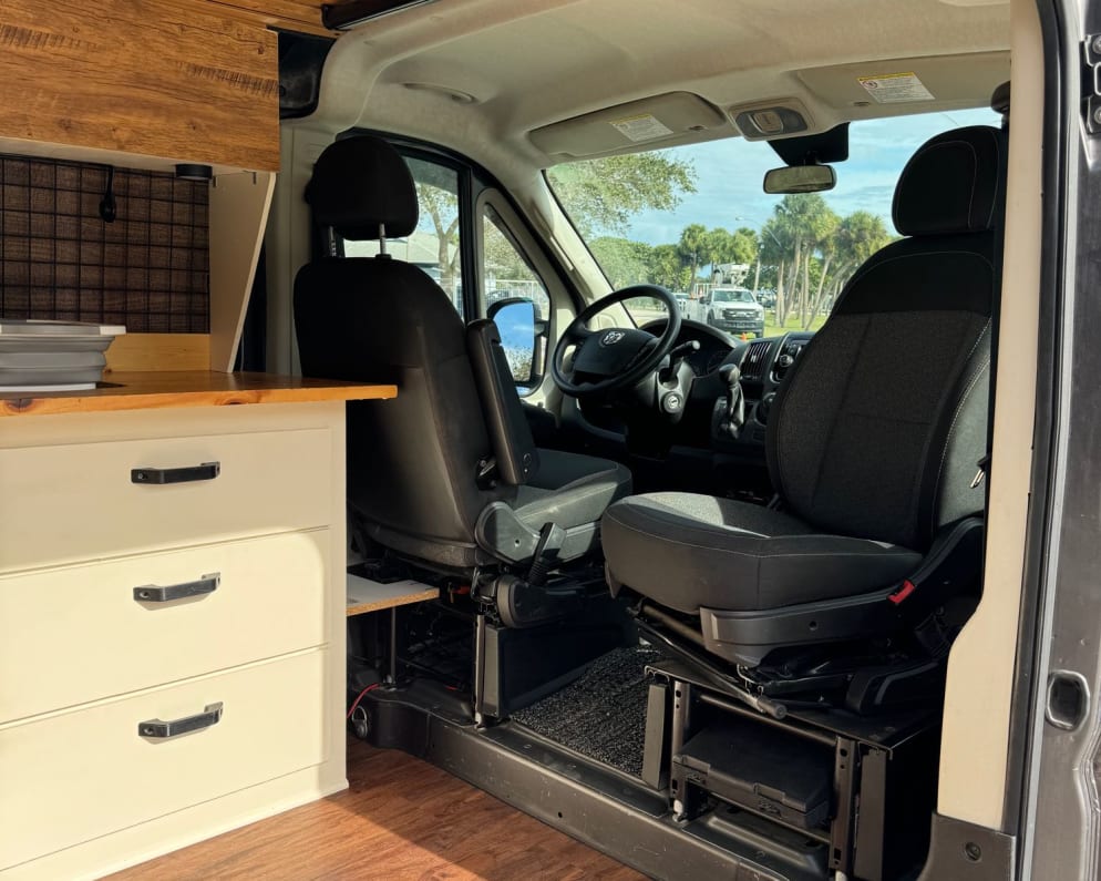 2018 Class B RV for Rent in Stuart, Florida