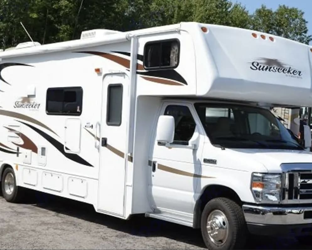 Class C RV for Rent in Leeds, Alabama