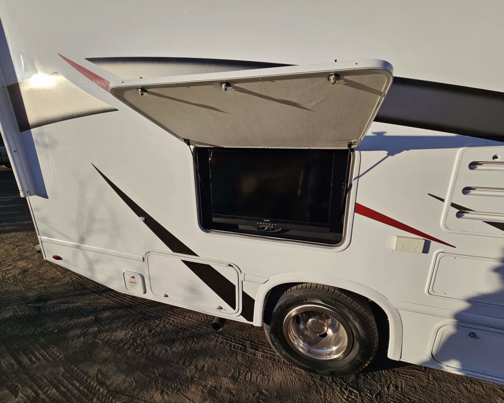 2023 Four Winds  by Thor for rent in 97703