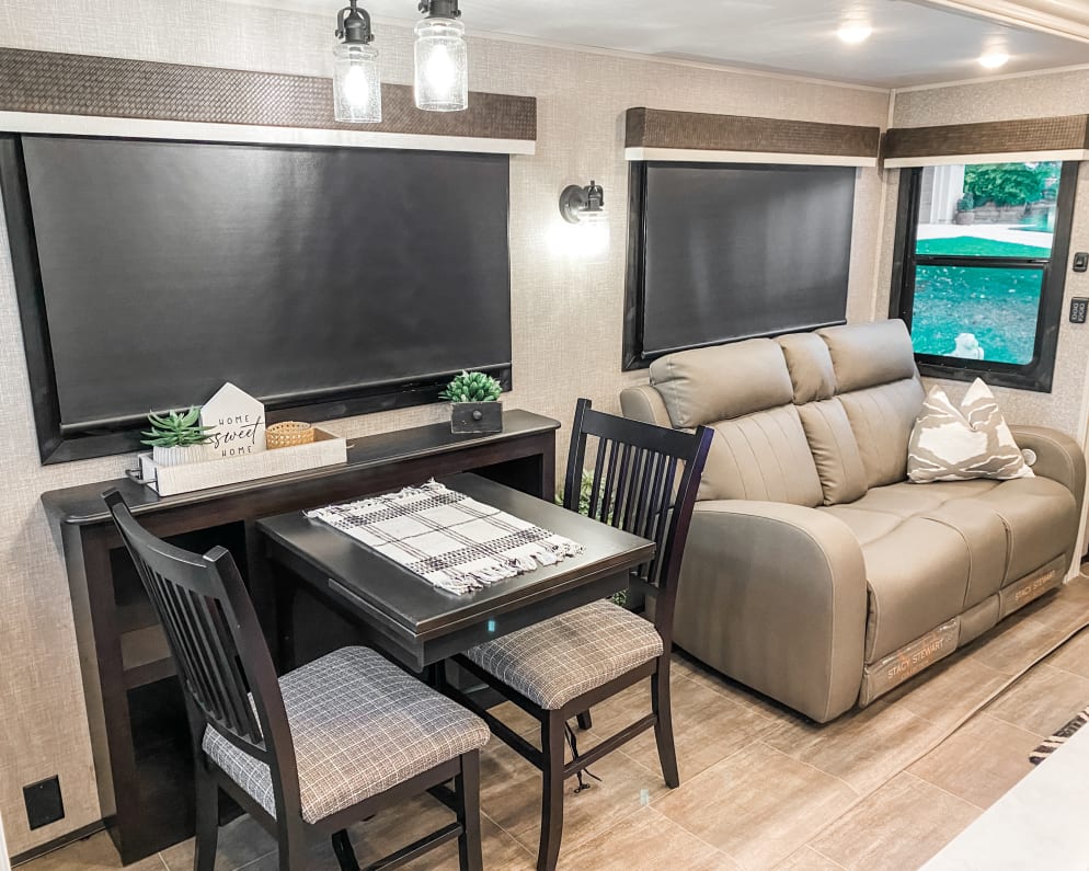 Fifth Wheel RV for Rent in Wildomar, California