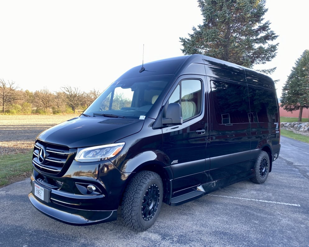 2024 Class B RV for Rent in Oshkosh, WI