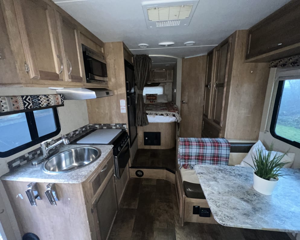 2018 Conquest  by Gulf Stream for rent in 98674