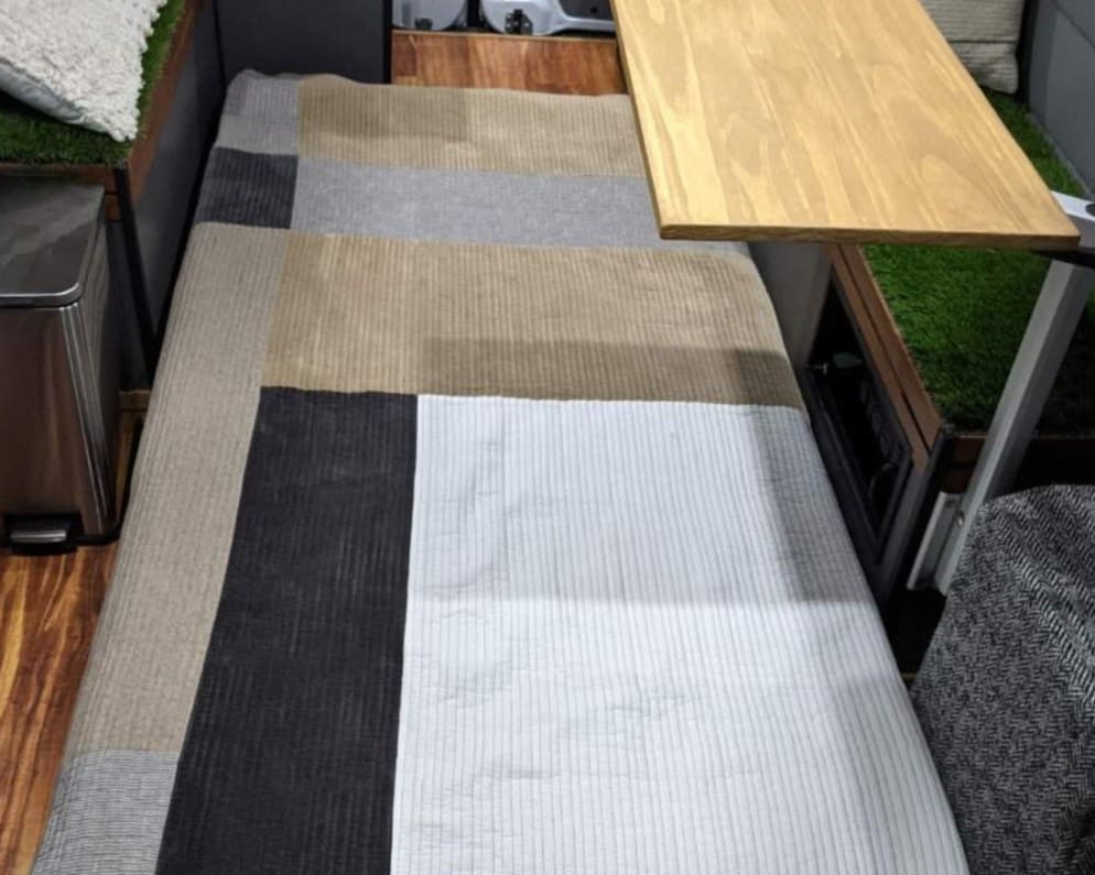 2017 Class B RV for Rent in Walkerville, Michigan