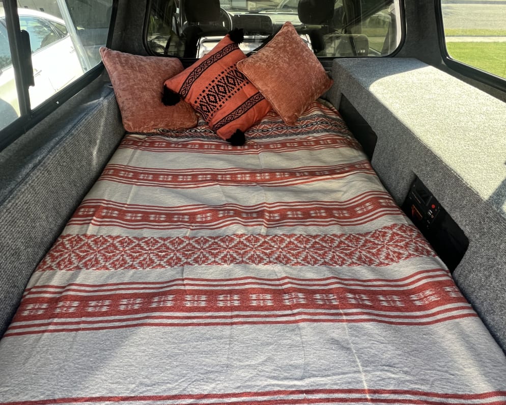 2009 Truck Camper RV for Rent in Hatboro, Pennsylvania