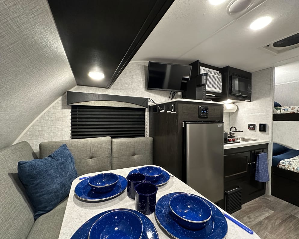 2022 Braxton Creek Bushwhacker Plus Travel Trailer for rent in Springfield Missouri