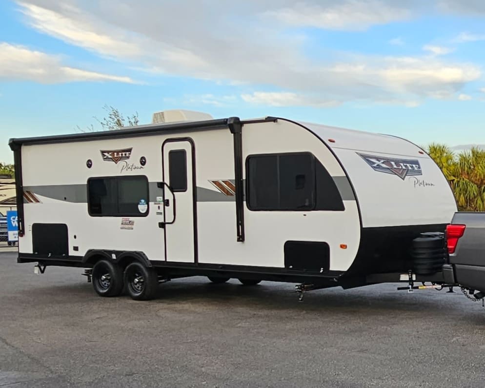 2024 Wildwood X-Lite Platinum  by Forest River for rent in 33175