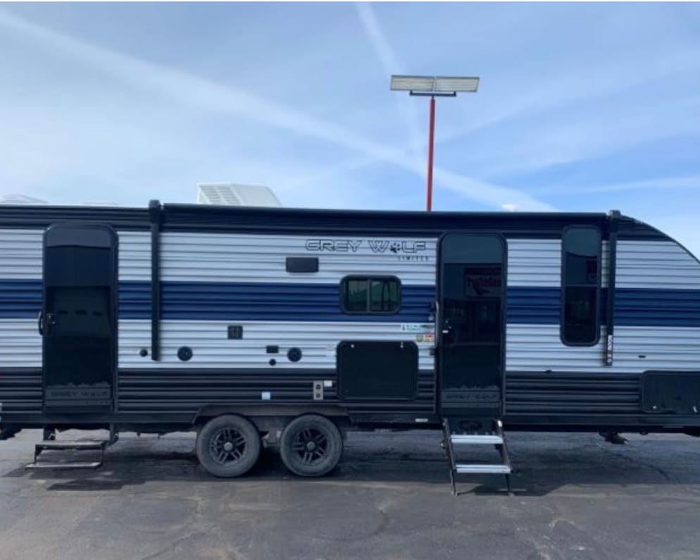 2022 Travel Trailer RV for Rent in Yucca Valley, California