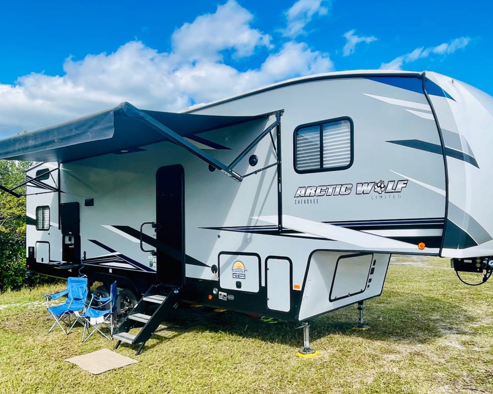 2022 Forest River Cherokee Arctic Wolf available for rent in Homestead Florida