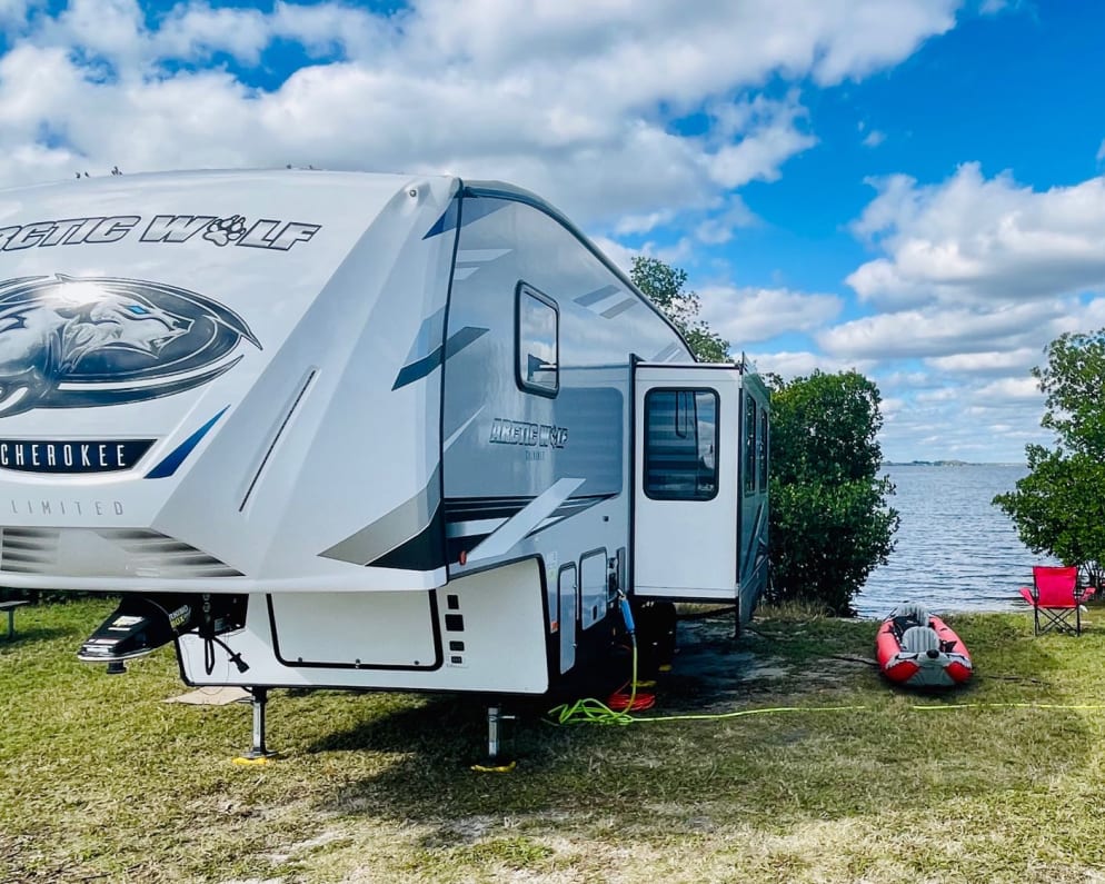 2022 Forest River Cherokee Arctic Wolf Fifth Wheel for rent in Homestead Florida