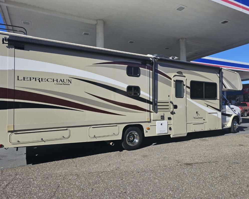 Class C RV for Rent in Belcamp, Maryland