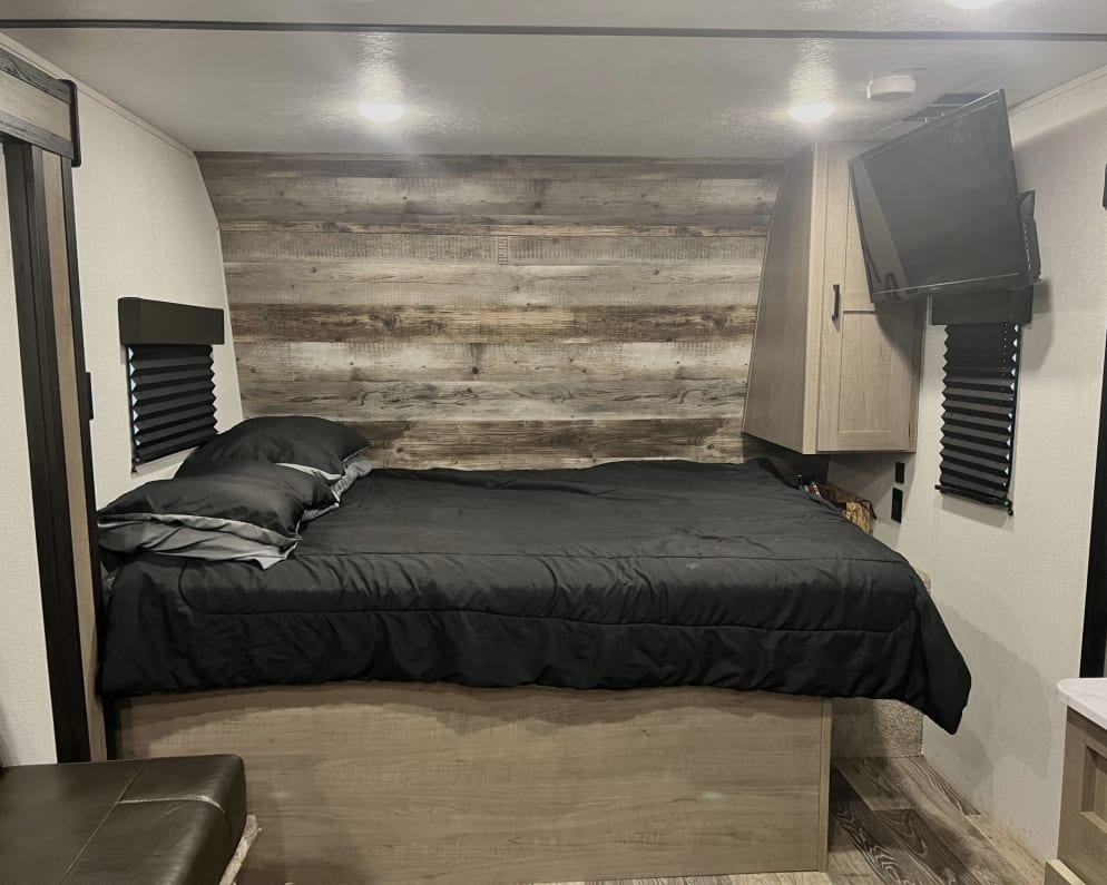 2021 Hideout  by Keystone RV for rent in 49423-3819