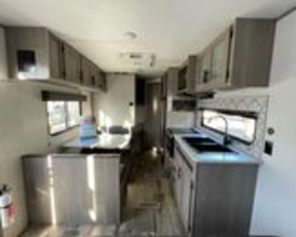 2023 Coleman Lantern LT  by Dutchmen for rent in 31636