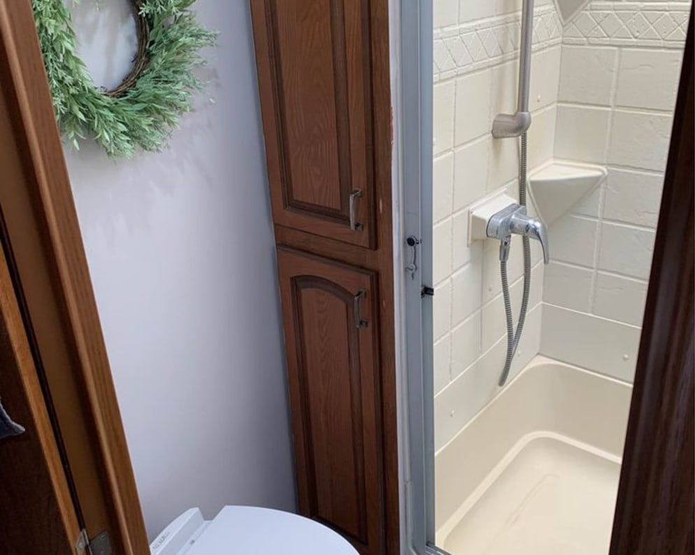 2015 Fifth Wheel RV for Rent in Marengo, Ohio