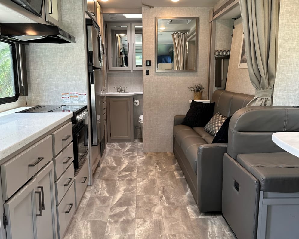 2023 Class C RV for Rent in Odessa, Florida