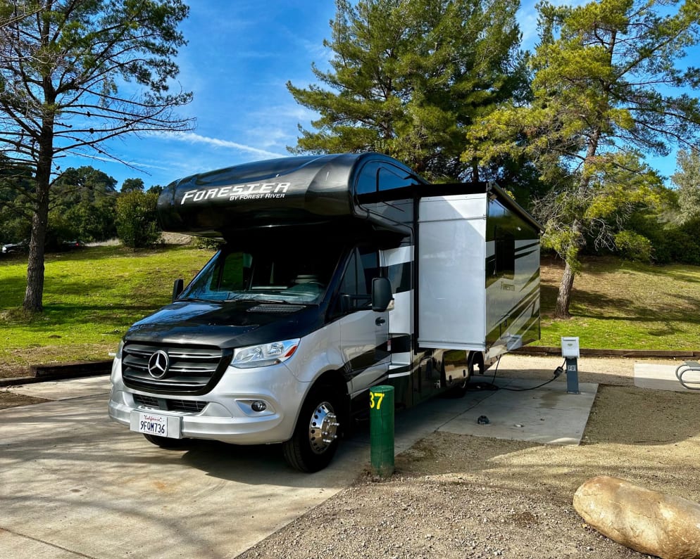 2023 Mercedes 3500XD 2401T  by Forest River for rent in 93463