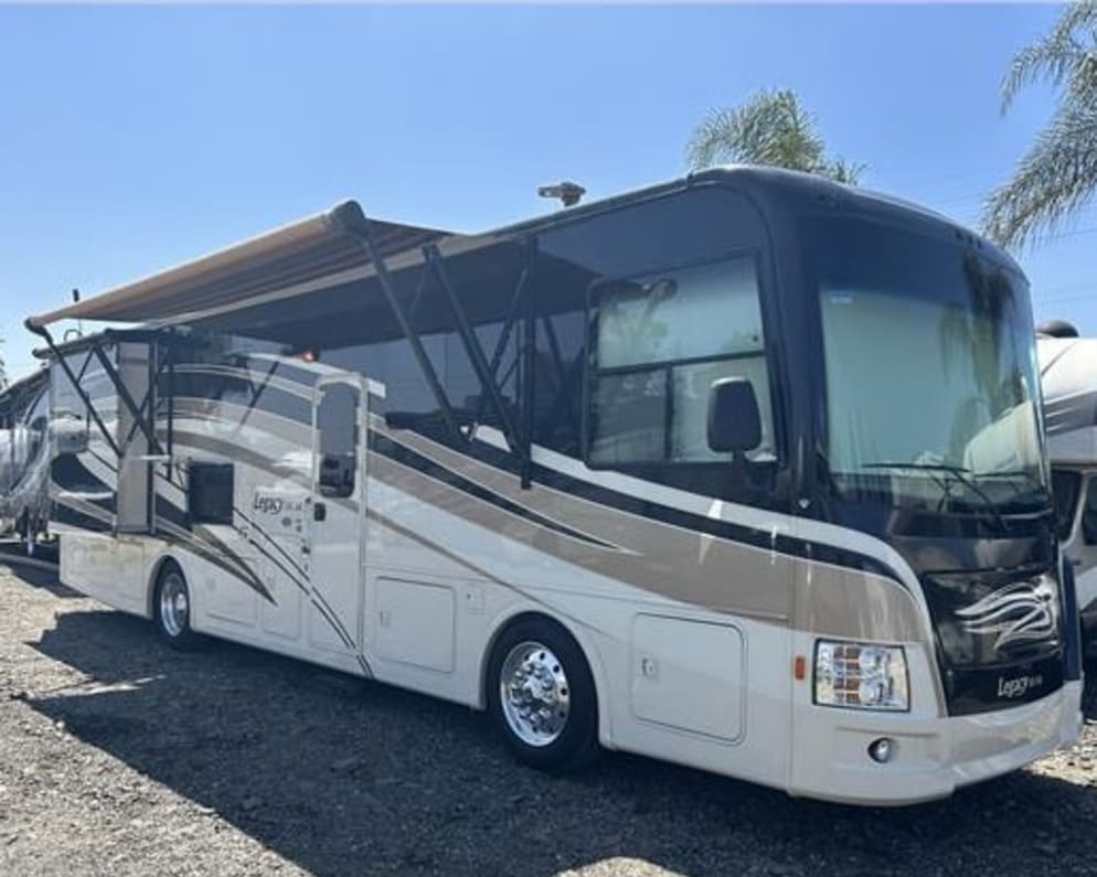 2015 Class A RV for Rent in Stanton, California
