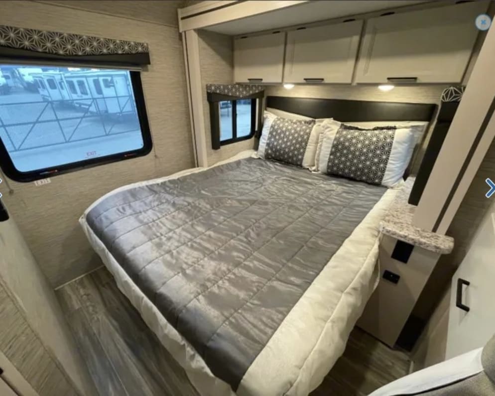 2023 Thor Freedom Elite available for rent in Rhome Texas