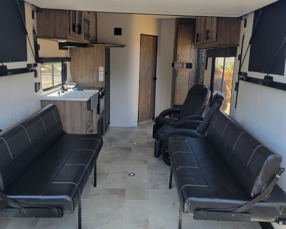 2021 Toy Hauler RV for Rent in Yucca Valley, California