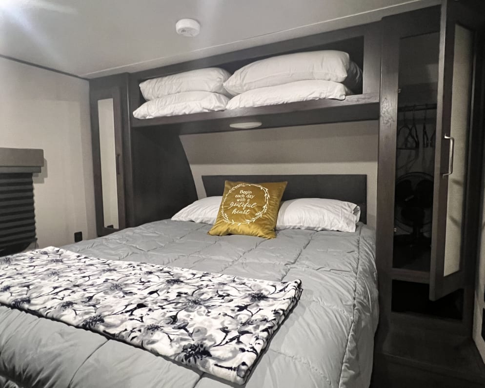 2022 Grand Design Transcend Xplor available for rent in Glen Rose Texas