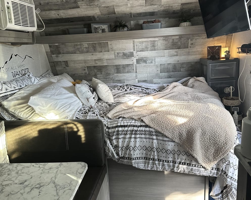 2024 Travel Trailer RV for Rent in Paisley, Florida