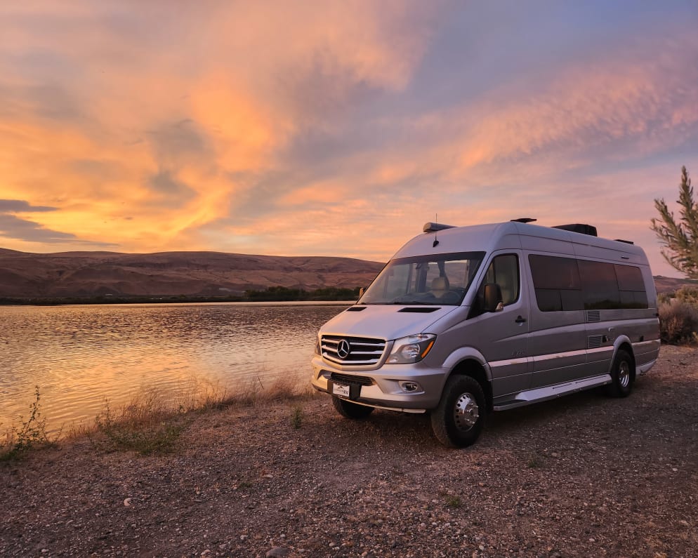 Class B RV for Rent in Damascus, Oregon
