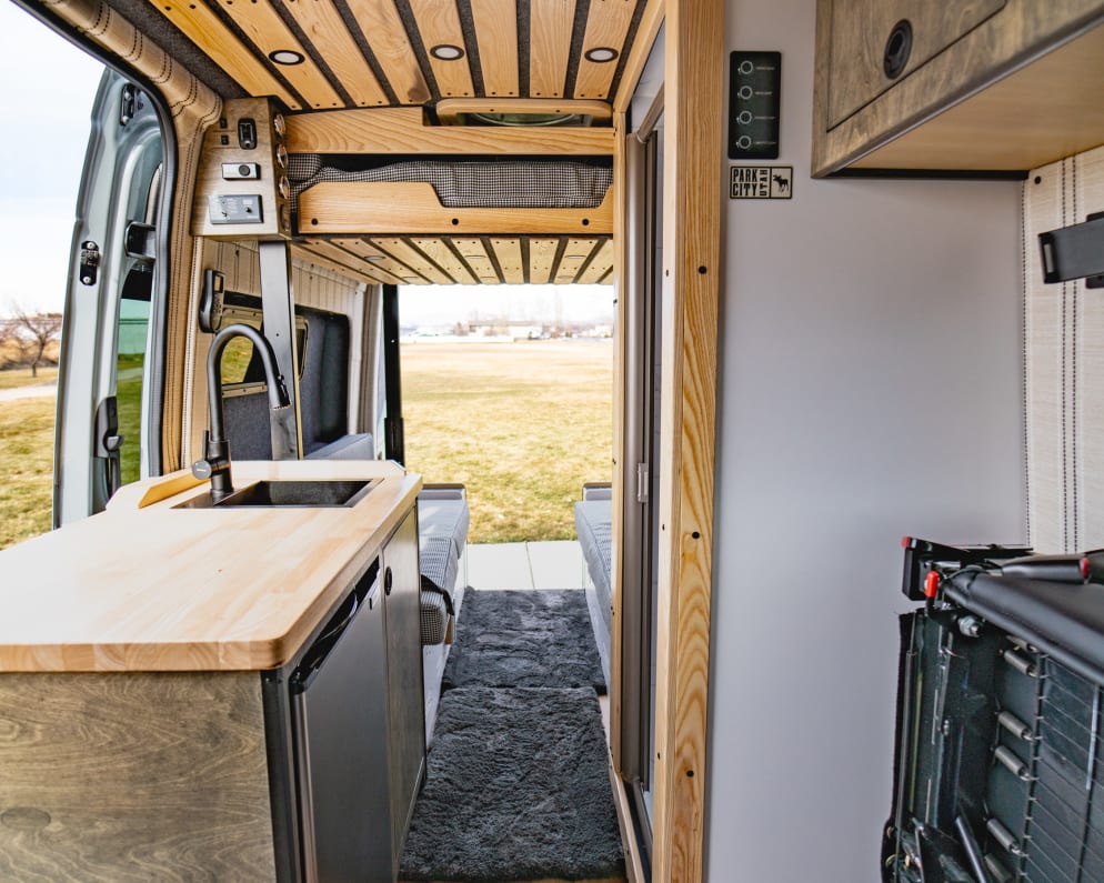 Class B RV for Rent in Lindon, Utah