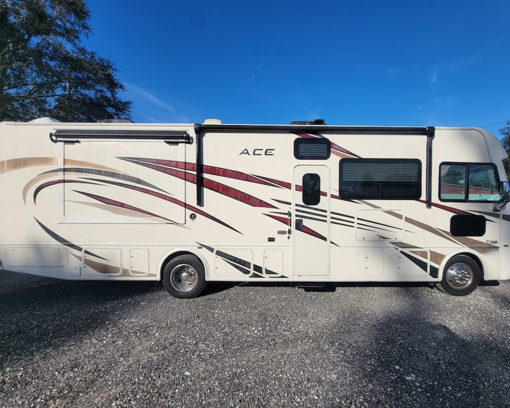 2019 A.C.E.  by Thor for rent in 32218