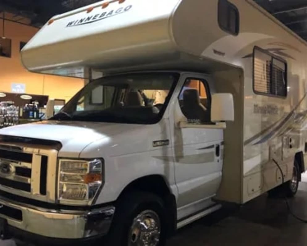 2017 Class C RV for Rent in Adelanto, California