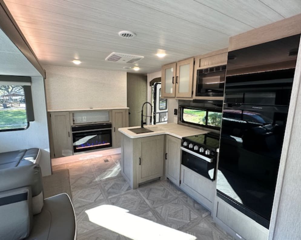 Travel Trailer RV for Rent in Lakeland, Florida