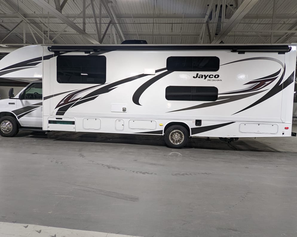2021 Class C RV for Rent in Zionsville, Indiana
