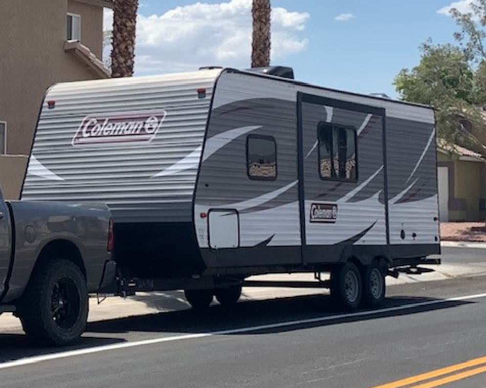2019 Dutchmen Coleman Lantern