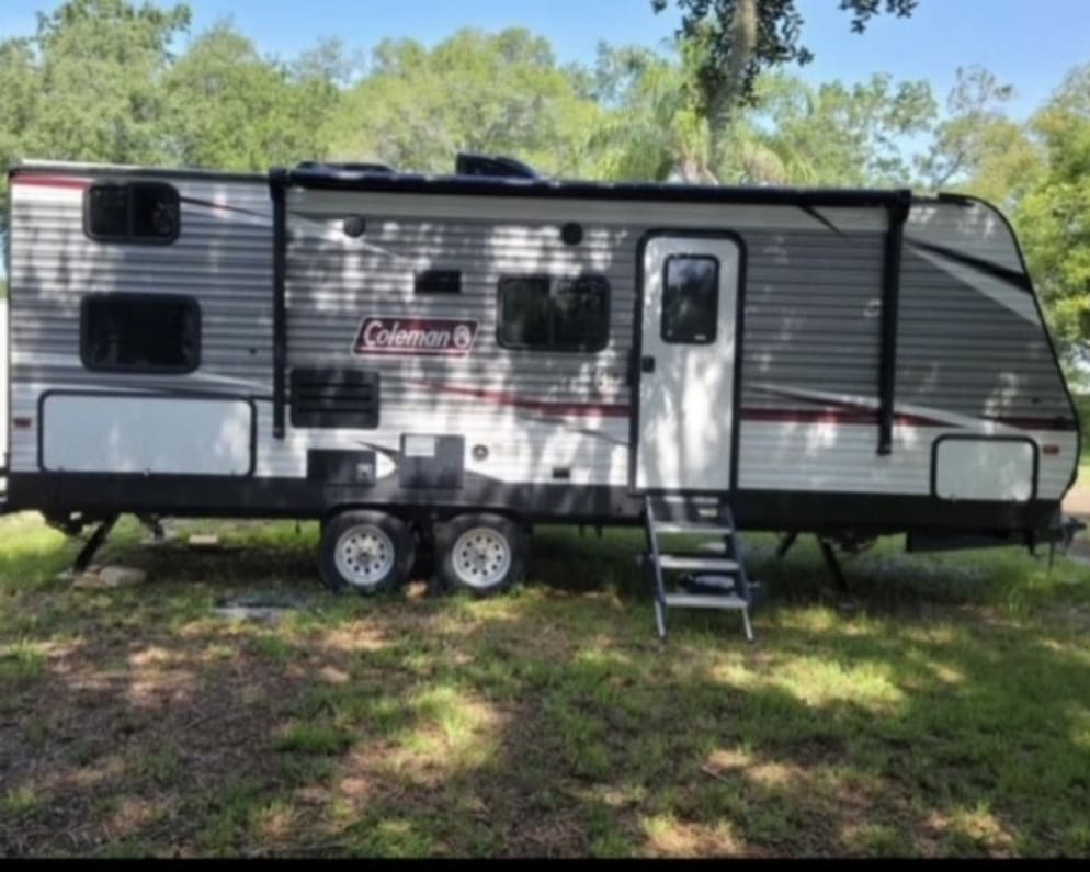 2019 Dutchmen Coleman Lantern Travel Trailer for rent in Las Vegas Nevada