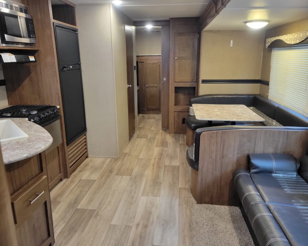 2018 2890BHS  by Aspen Trail for rent in 