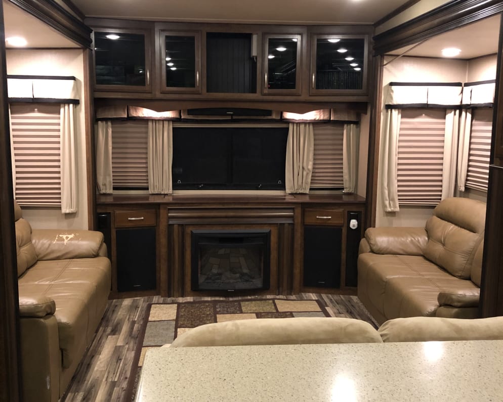 2015 Grand Design Solitude available for rent in Lancaster California