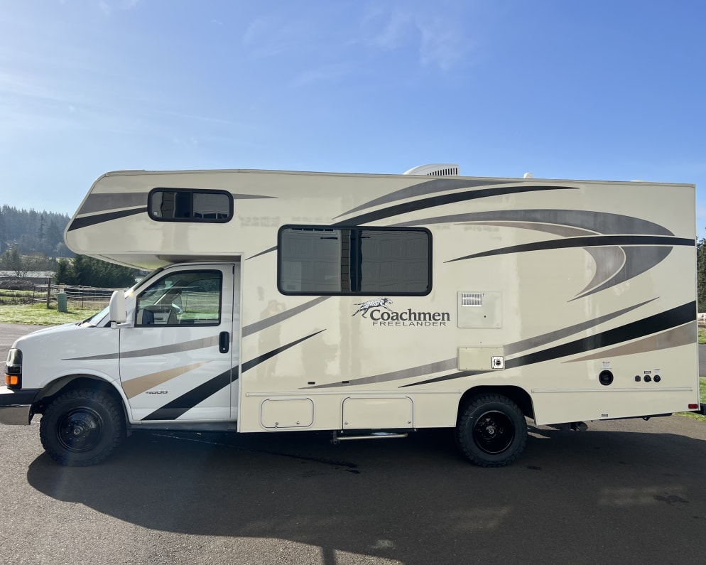 2017 Forest River Coachmen Freelander Class C for rent in Damascus Oregon
