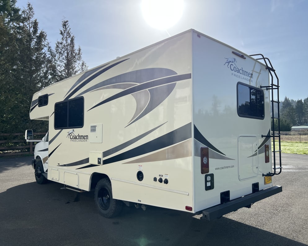 2017 Coachmen Freelander  by Forest River for rent in 97089