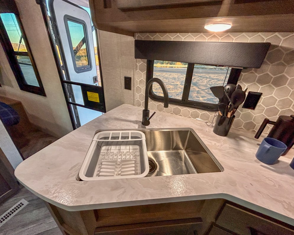 2024 Autumn Ridge  by Starcraft for rent in 85027