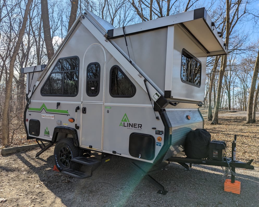 2023 Popup Trailer RV for Rent in Raymore, Missouri