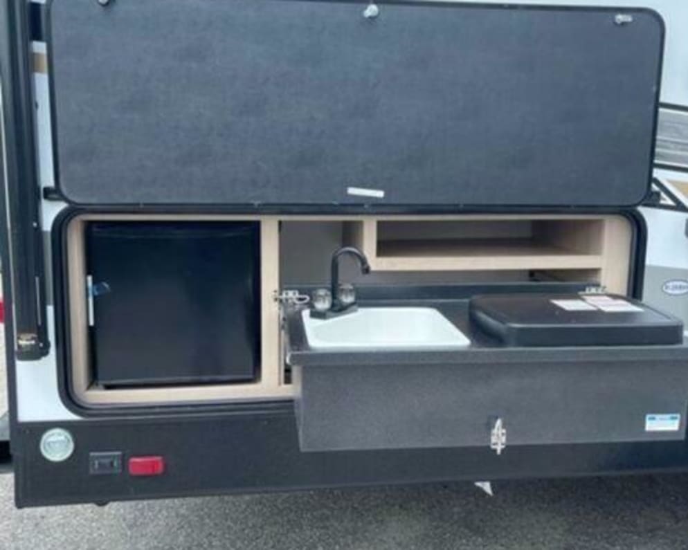 2022 Cruiser Rv Corp Radiance available for rent in Monroe Washington
