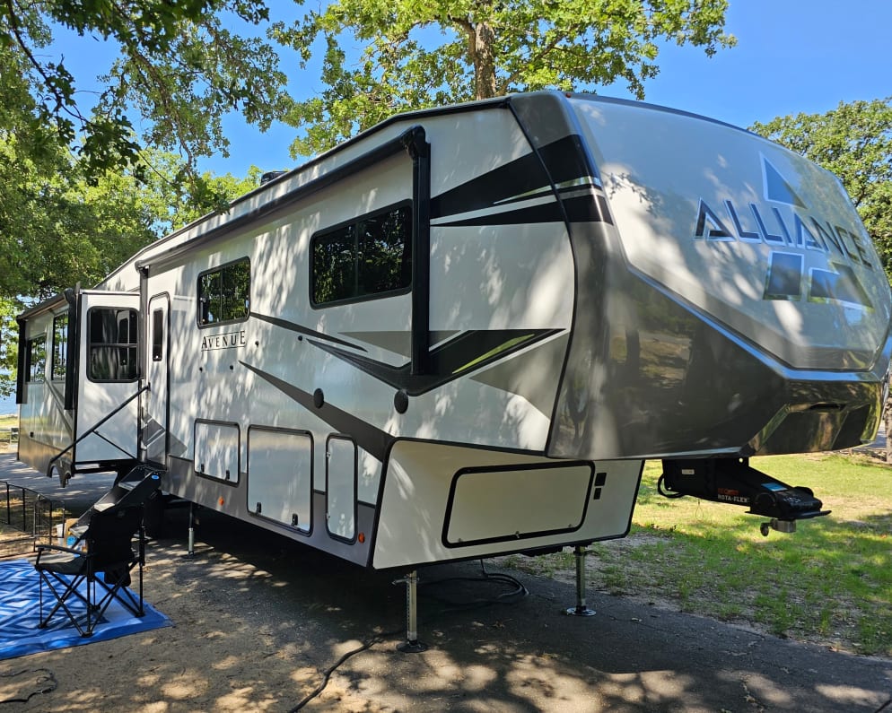 2023 Alliance RV Avenue