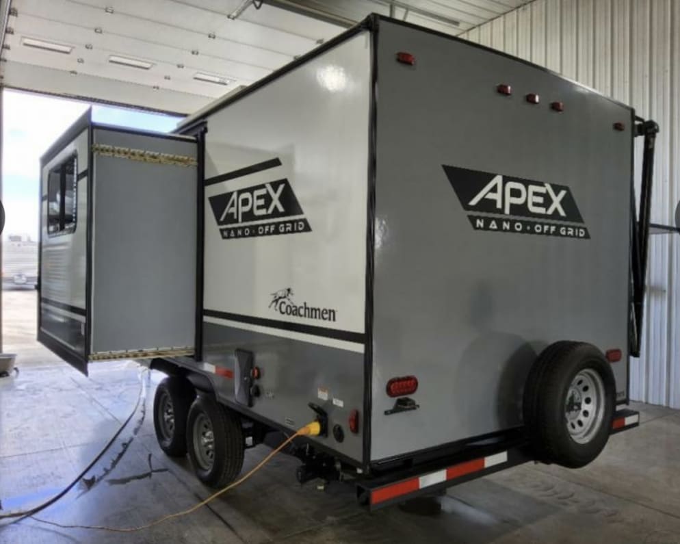 Travel Trailer RV for Rent in Milford, Michigan